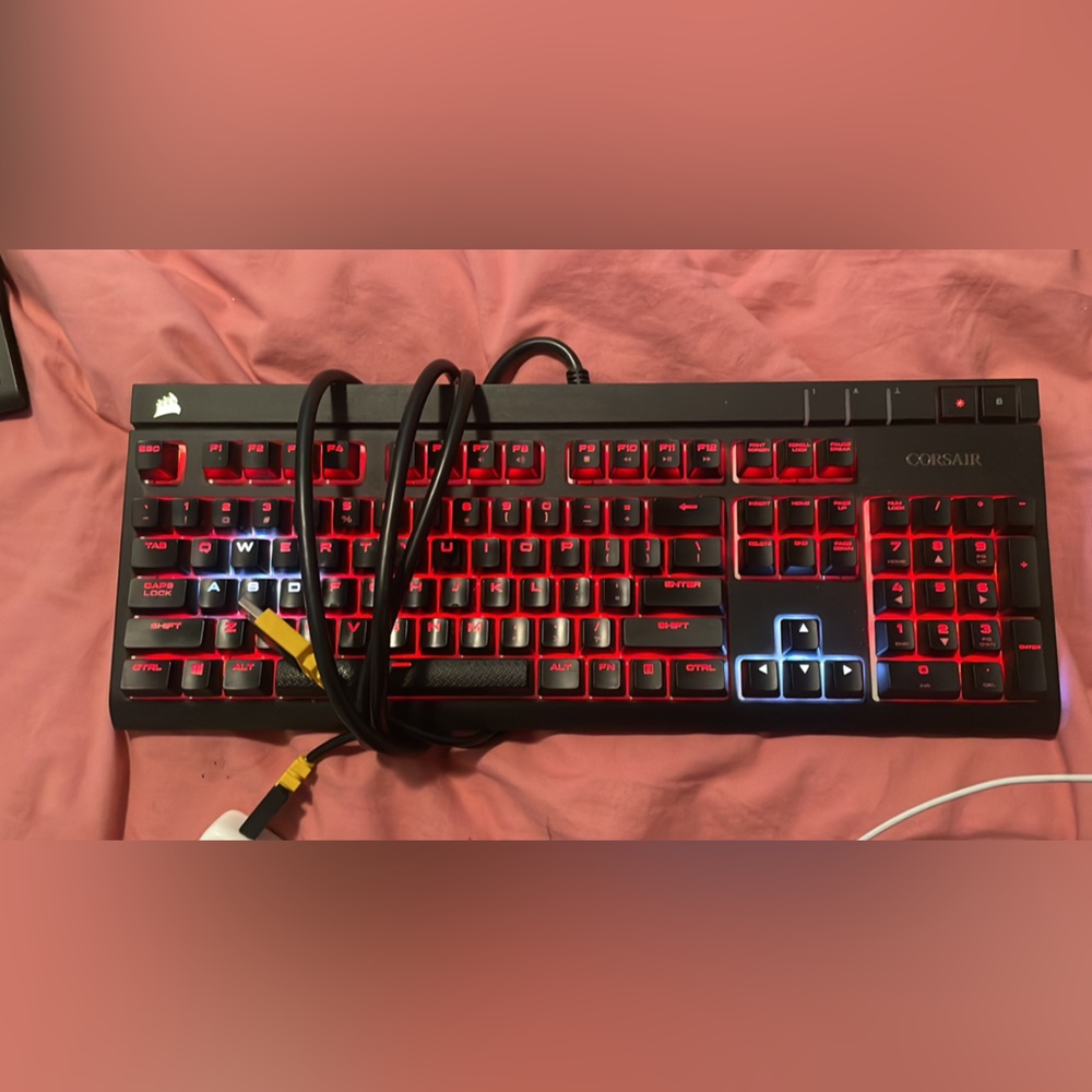 Corsair - Strafe RGB mechanical gaming keyboard